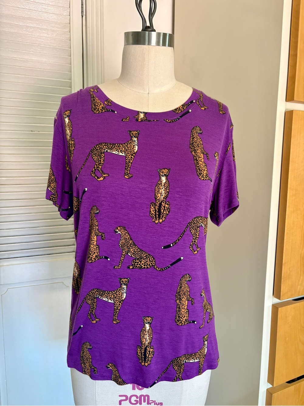 Purple ModCloth  Cheetah Print Short Sleeve Tee SZ L